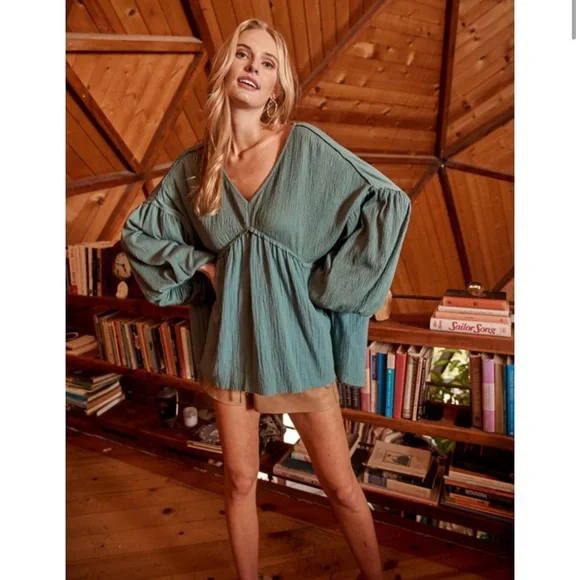 NEW Oversized Baby Doll Ballon Sleeves V-Neckline Top - Picture 8 of 14